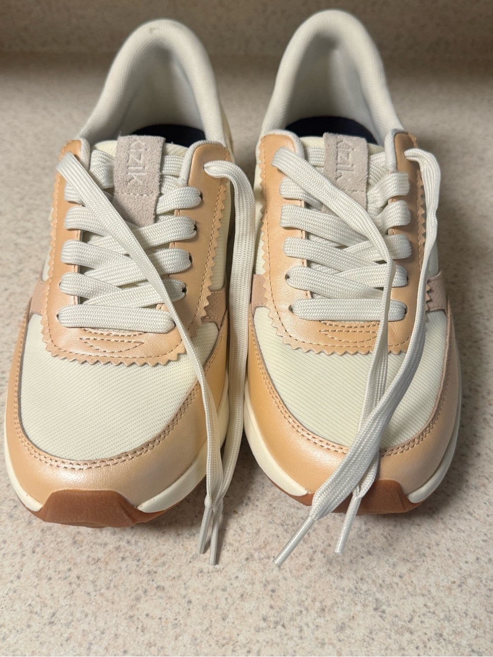 Kizik Paris sneakers